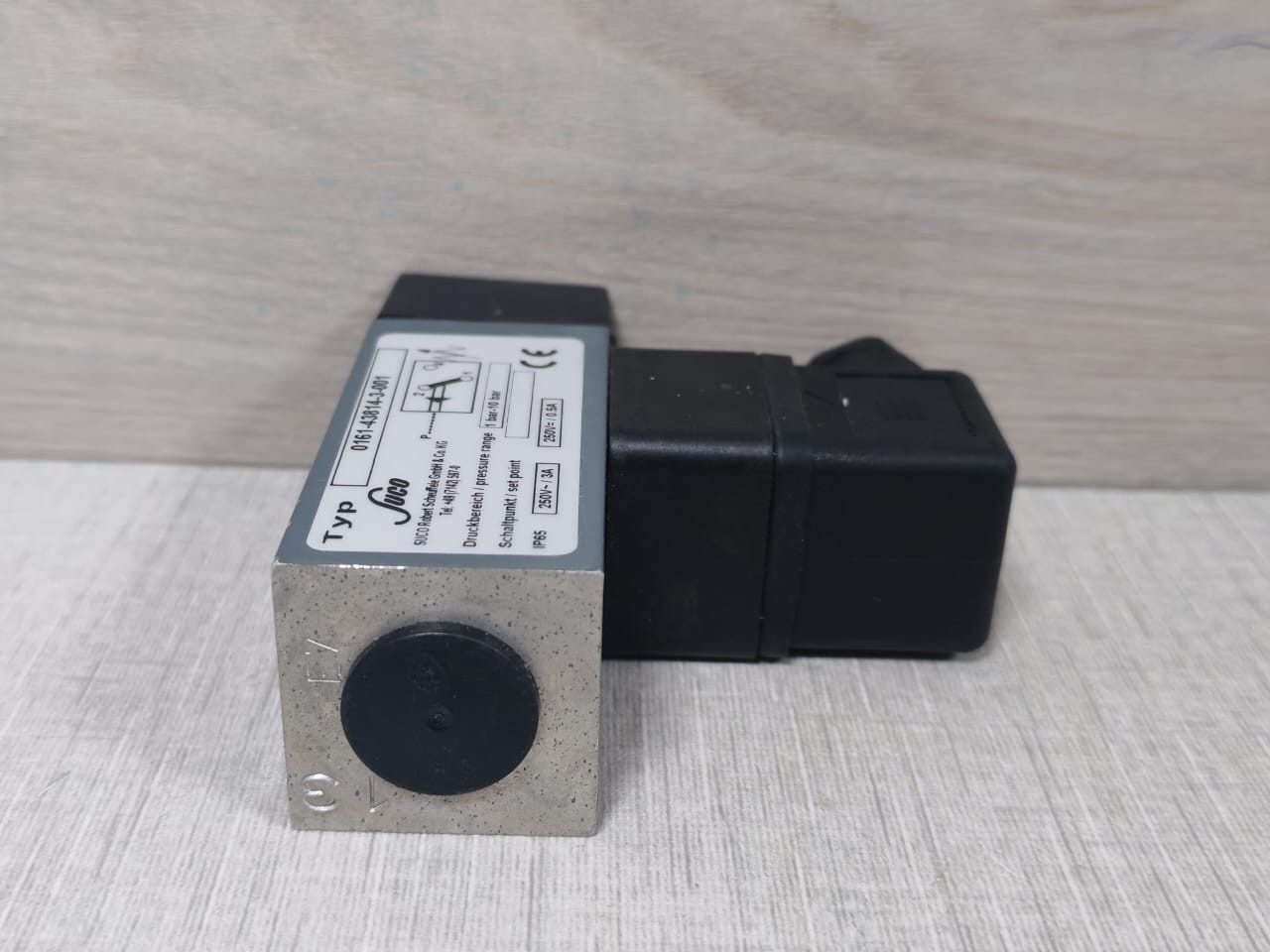 Suco 0161-43814-3-001 Pressure Switch -New Without Box