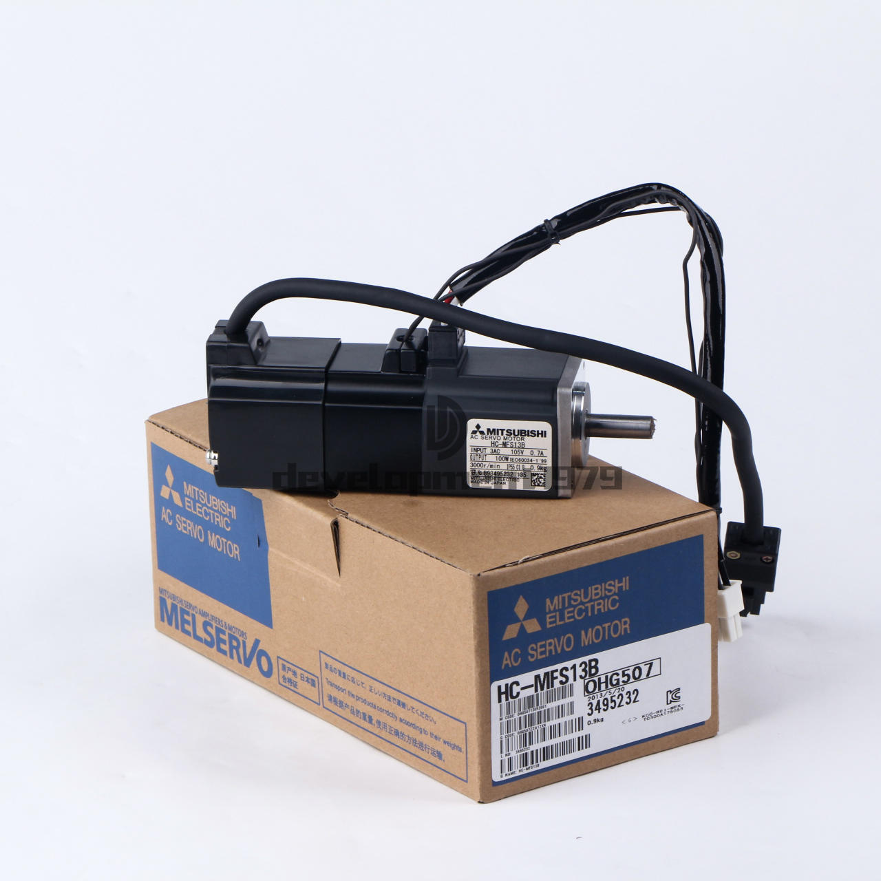 1PC Mitsubishi HC-MFS13B Servo Motor New In Box
