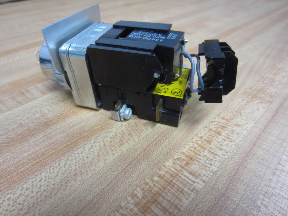 Rees 41150-000 Push Button 41150000 Cracked Housing