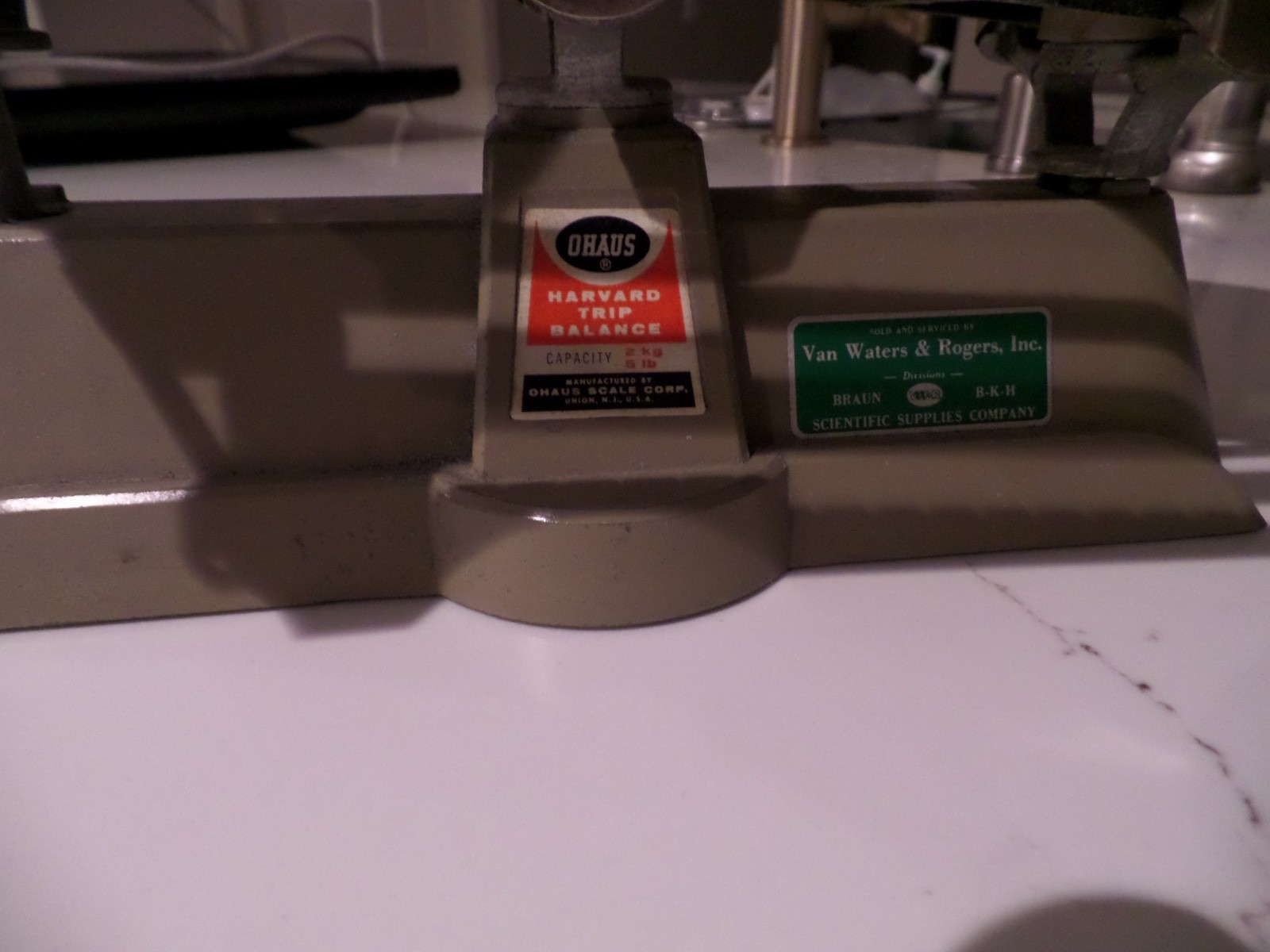 OHAUS Harvard Trip Balance Scale 1400/1500 Series / 2kg-5lb WORKS!