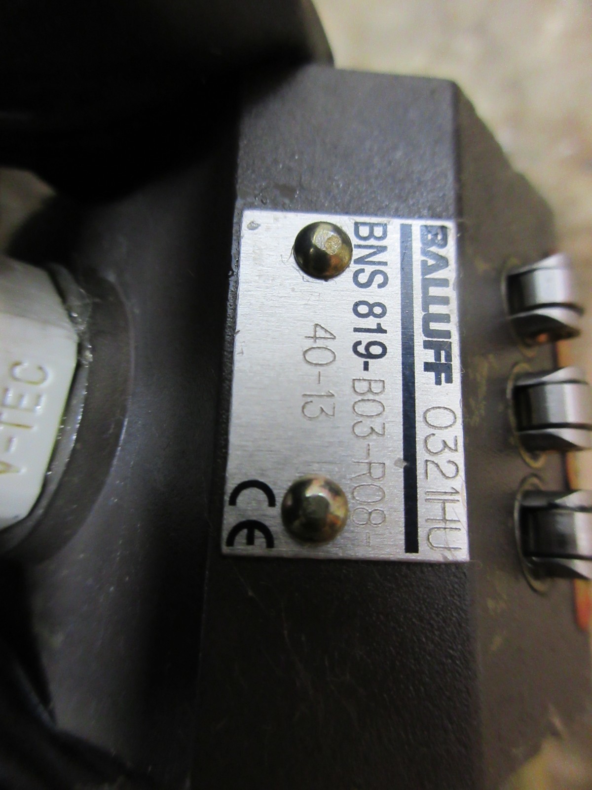 2003 SCHNEIDER SLG 50-S 2/1 CNC BNS 819-B03-R08-40-13 0321HU LIMIT SWITCH EACH 1