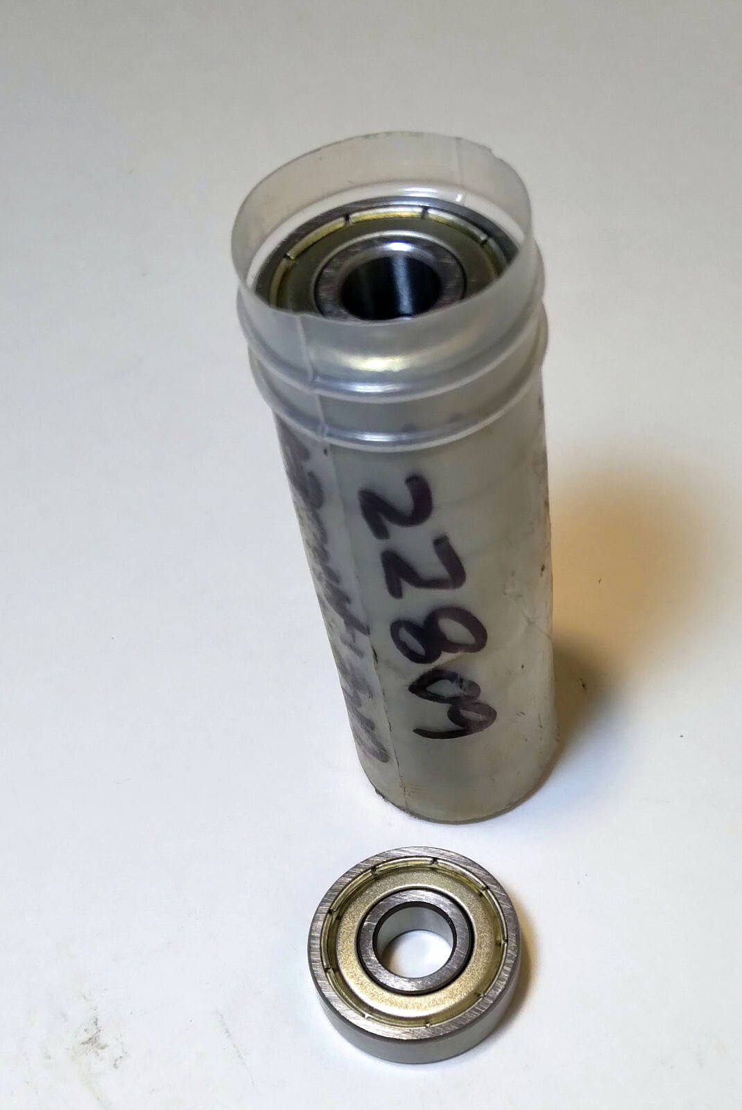 10 NEW UNBRANDED 608ZZ MINI SHIELDED BALL BEARINGS NIB ***MAKE OFFER***