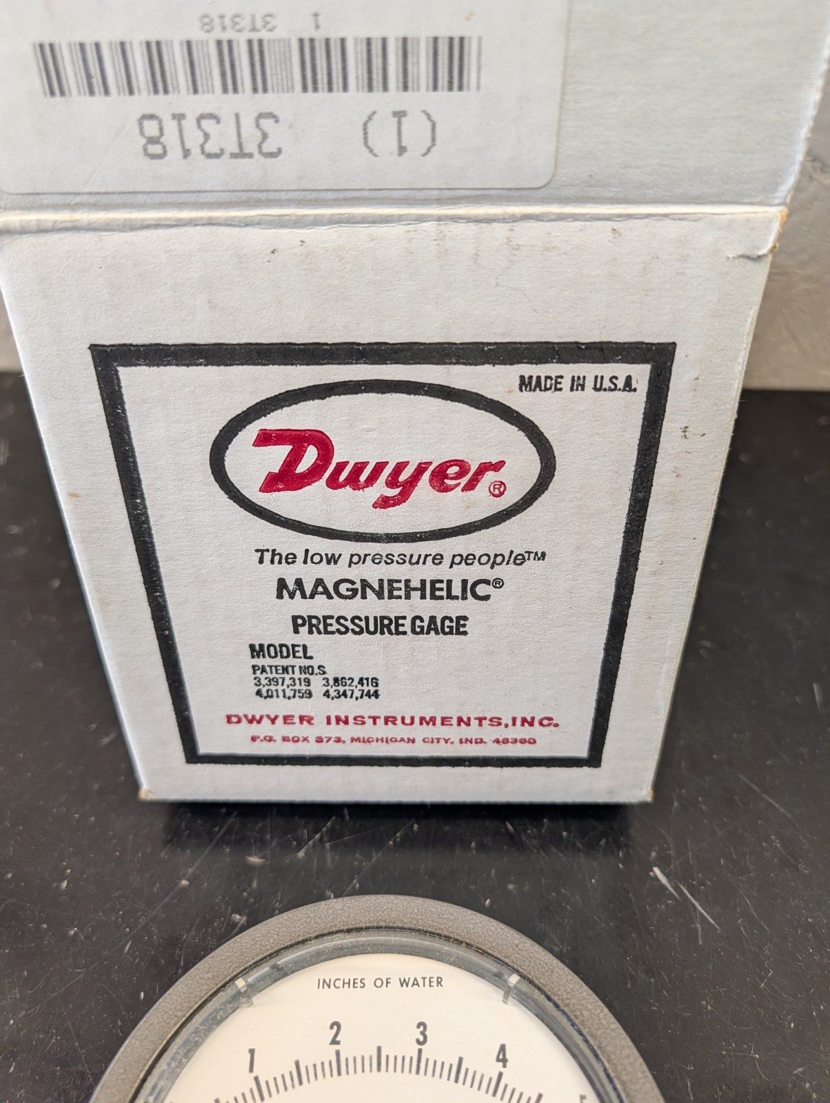 Dwyer Magnehelic 2005 Pressure Gauge 0-5 Inches of Water 15PSIG MAX