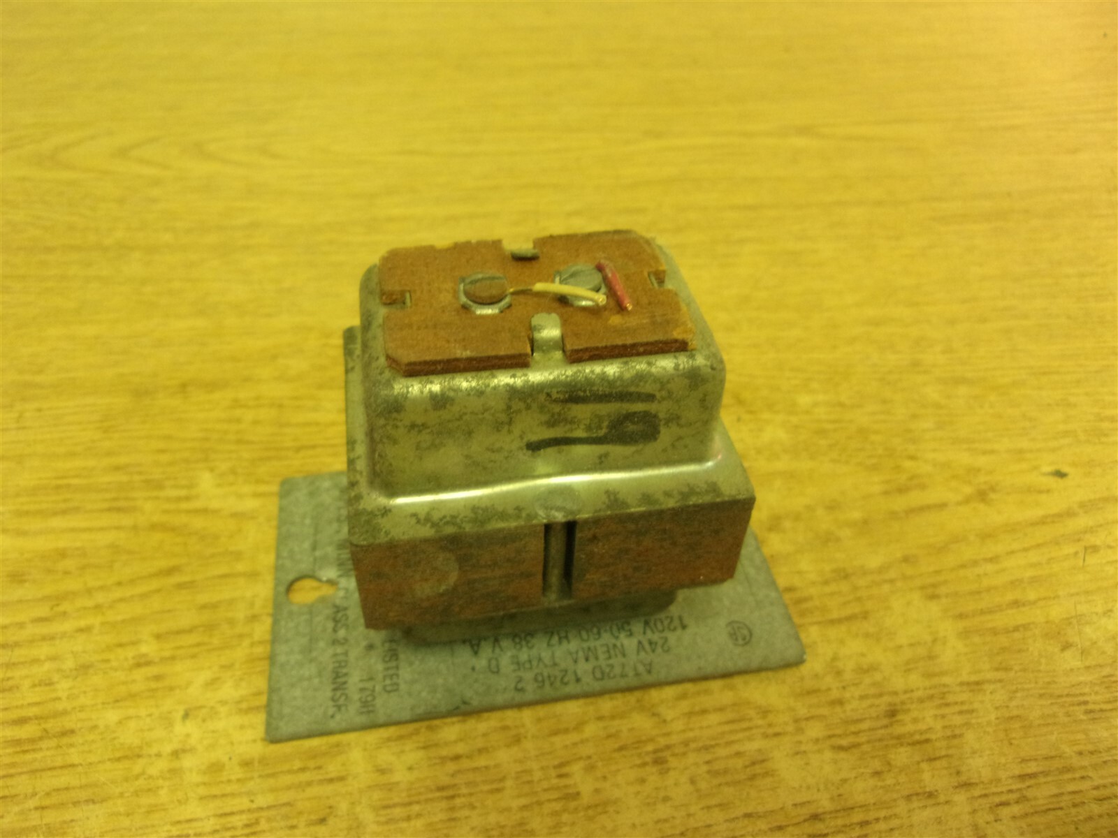 Honeywell AT272D 1246 2 24V Type D Transformer 120V *FREE SHIPPING*