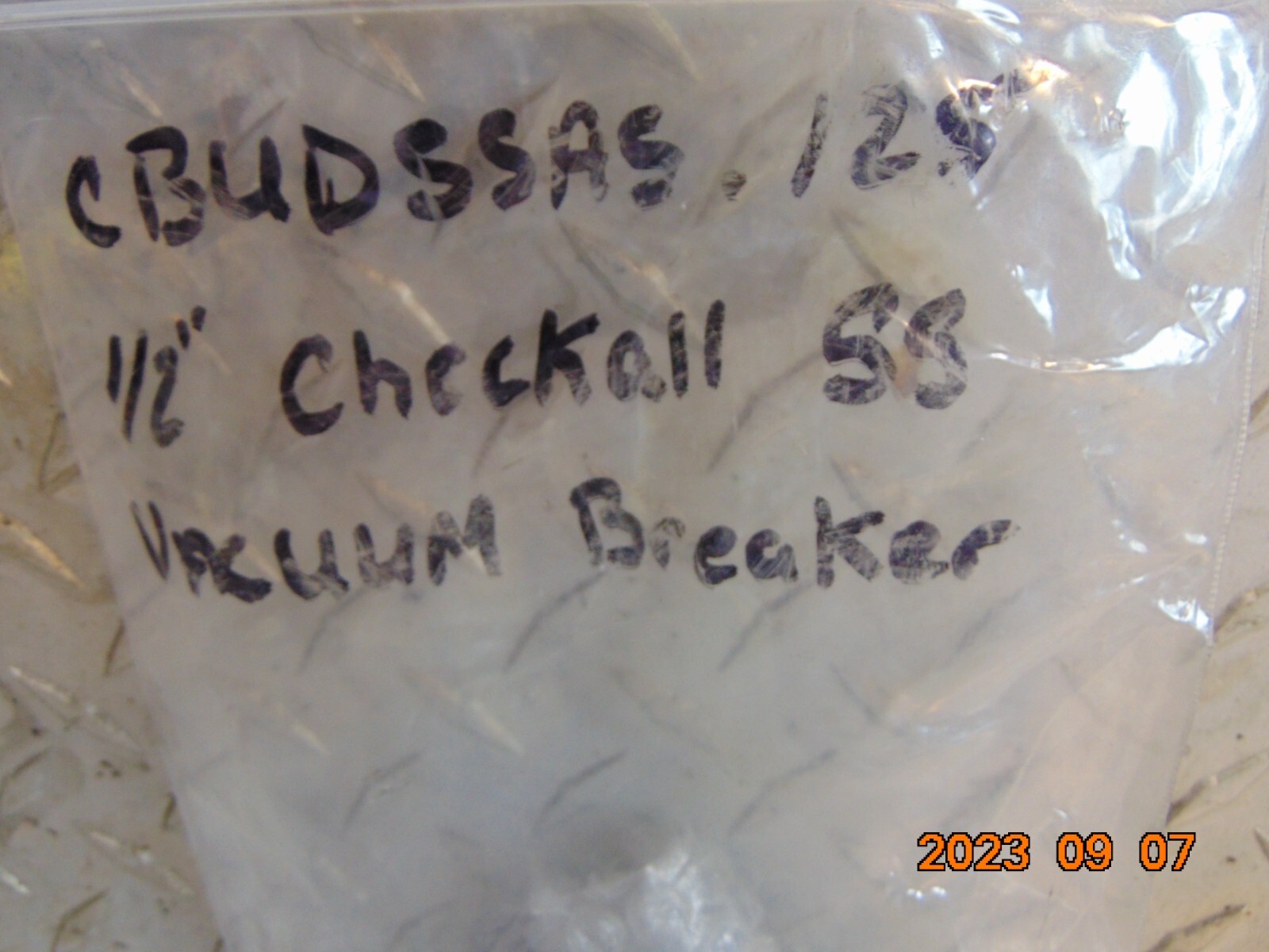 CHECK-ALL BUDSS 1/2″ STAINLESS STEEL VACUUM BREAKER