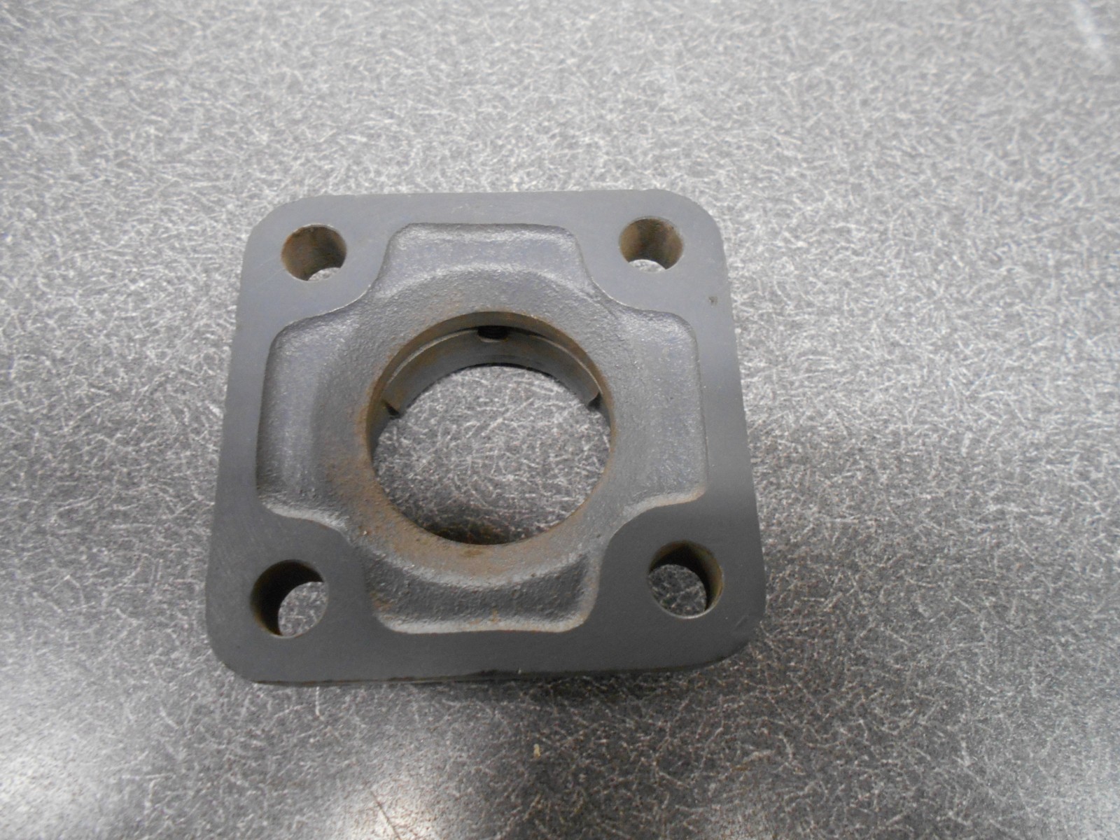 Burns/Tisco 40mm 4-Bolt Greasable Bearing Flange. F40-R. NEW!