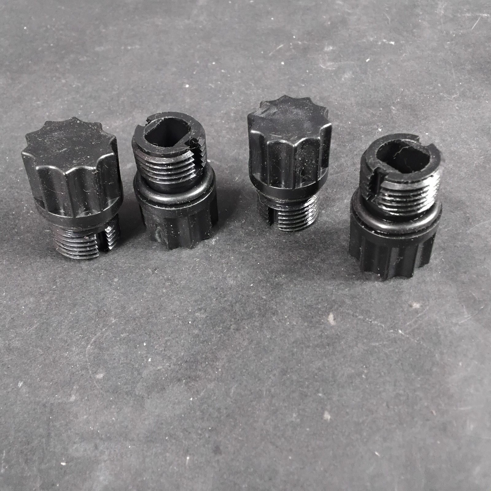 SPEEDAIRE 114X44 OIL PLUGS – GROUP OF 4 ($8.50 OBO)