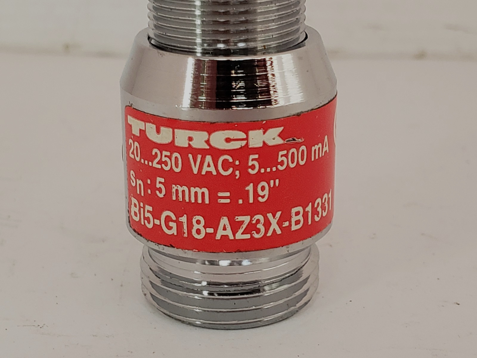 TURCK BI5-G18-AZ3X-B1331 INDUCTIVE SENSOR NO 20-250V 1 LED 3 PIN (0292U1) NNB