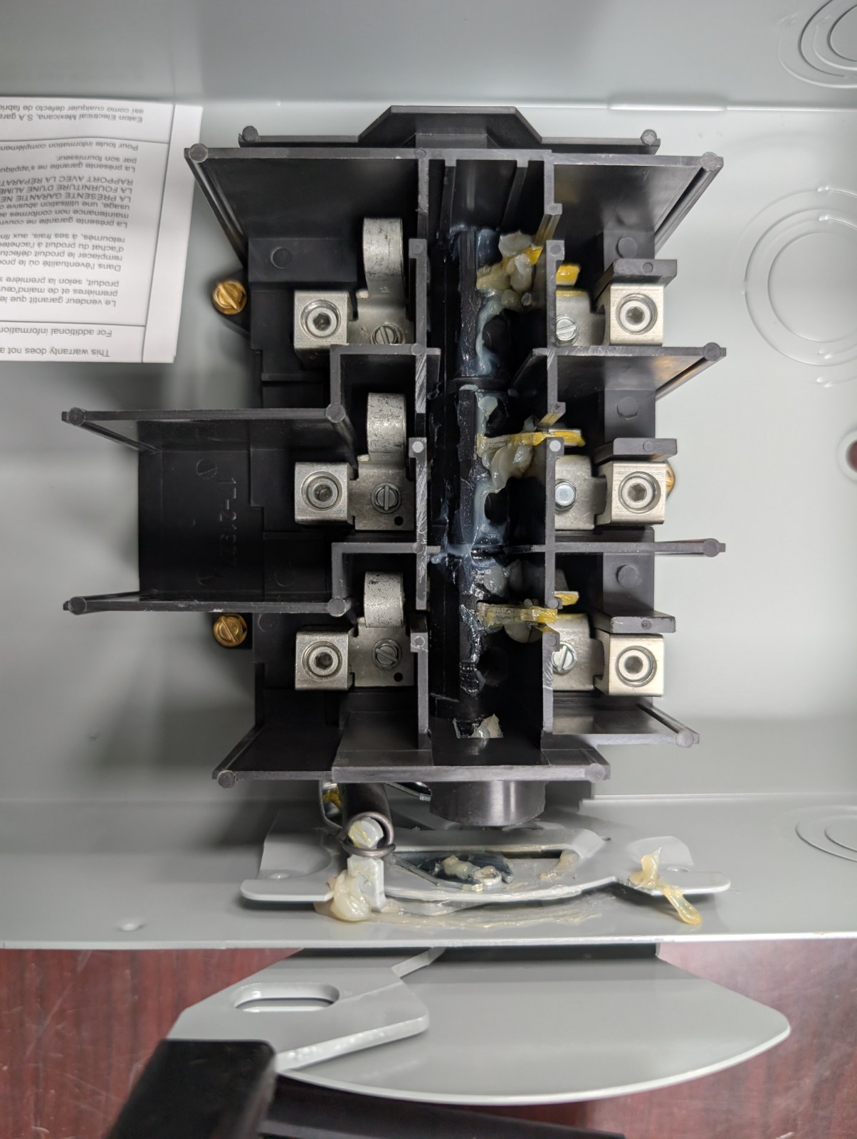 🤪 NEW EATON 100 AMP NON FUSED SAFETY SWITCH 240 VAC 3Ø 30 HP DG323UGB