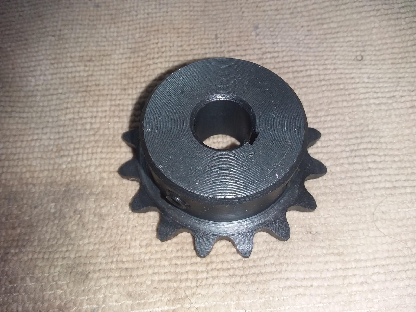 H35B16-1/2″ 1/2 Inch Shaft Keyed Round Bore Sprocket #35 Roller Chain 16 Tooth