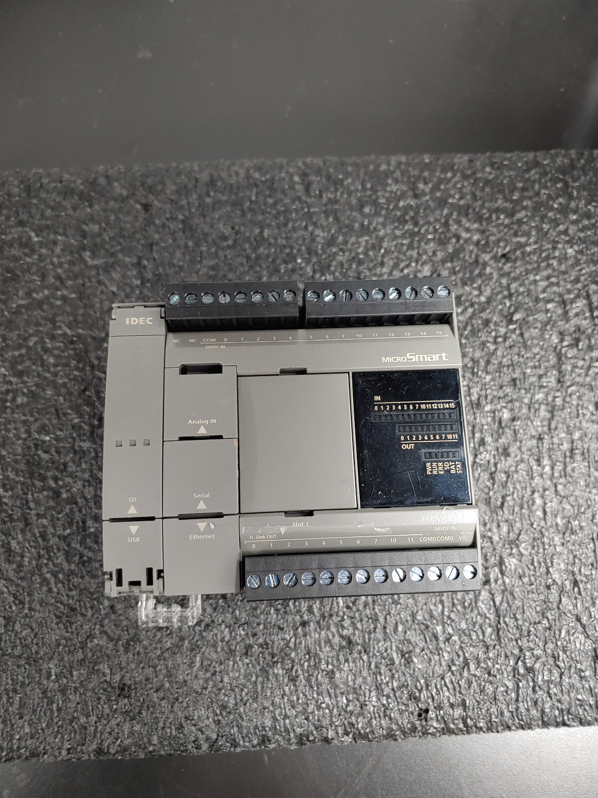 IDEC FC6A-C24K1CE 24IO CPU 24VDC Transistor Sink FC6A MicroSmart PLC