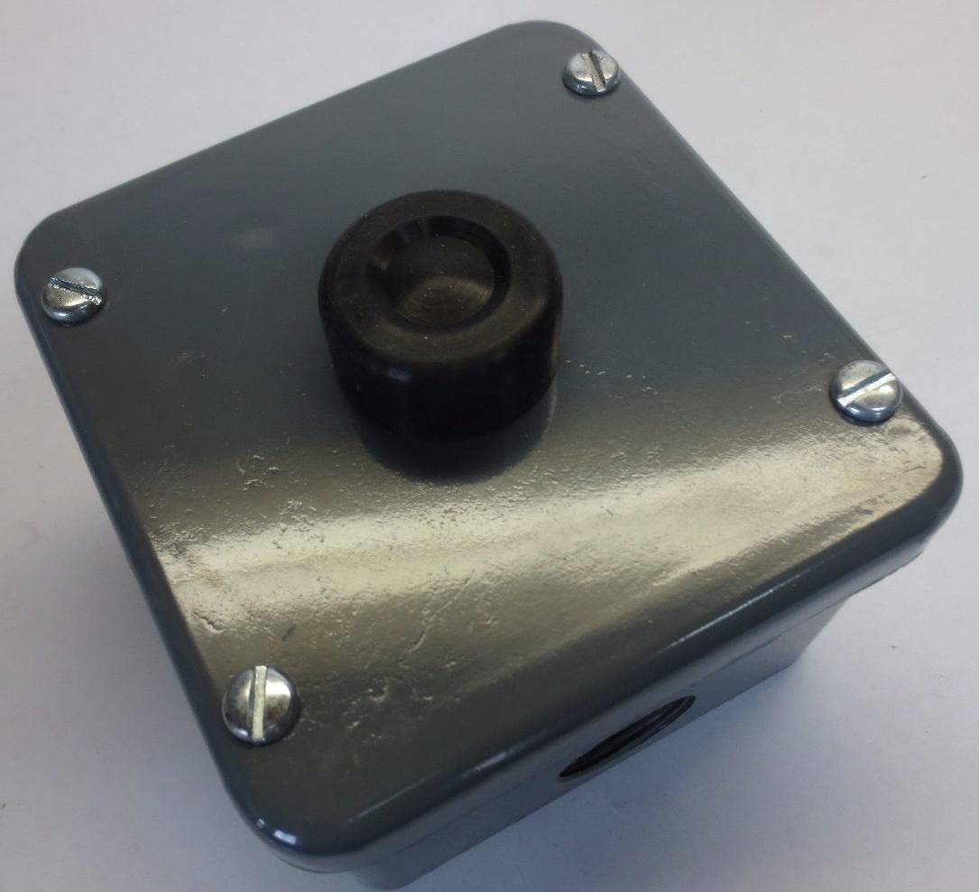GLEASON-AVERY 1BX ONE-BUTTON CONTROL, MOMENTARY CONTACT – 3A 240VAC NEW SURPLUS