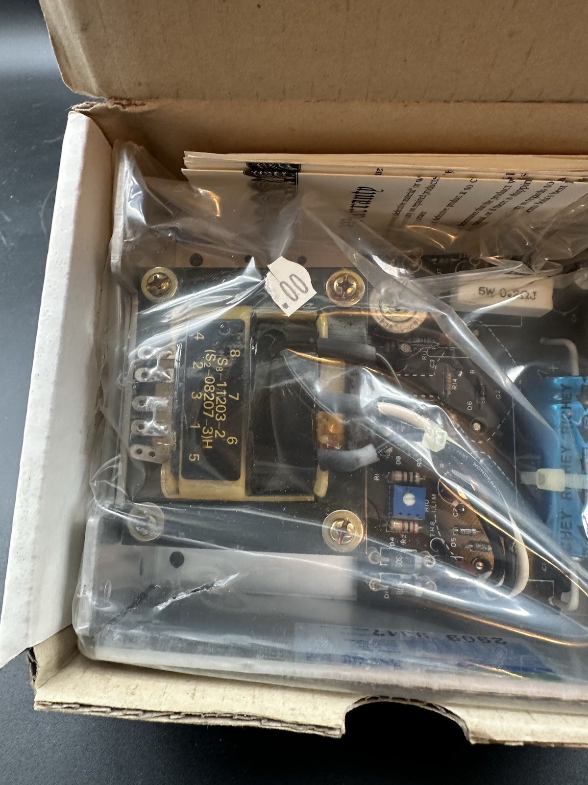 SOLA REGULATED POWER SUPPLY OUTPUT SLS-12-034 #113A110PR2 NEW