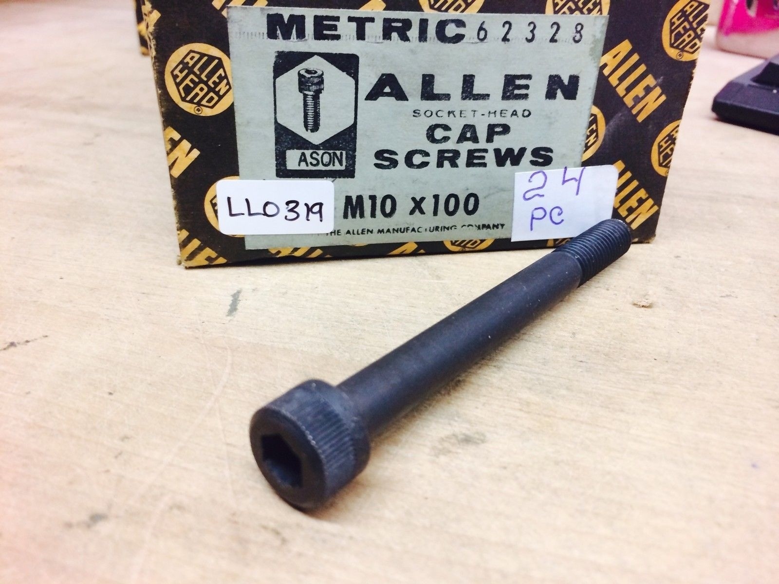 M10 x 100 SOCKET HEAD CAP SCREW 24 PCS ALLEN #62328 (LL0319-1)