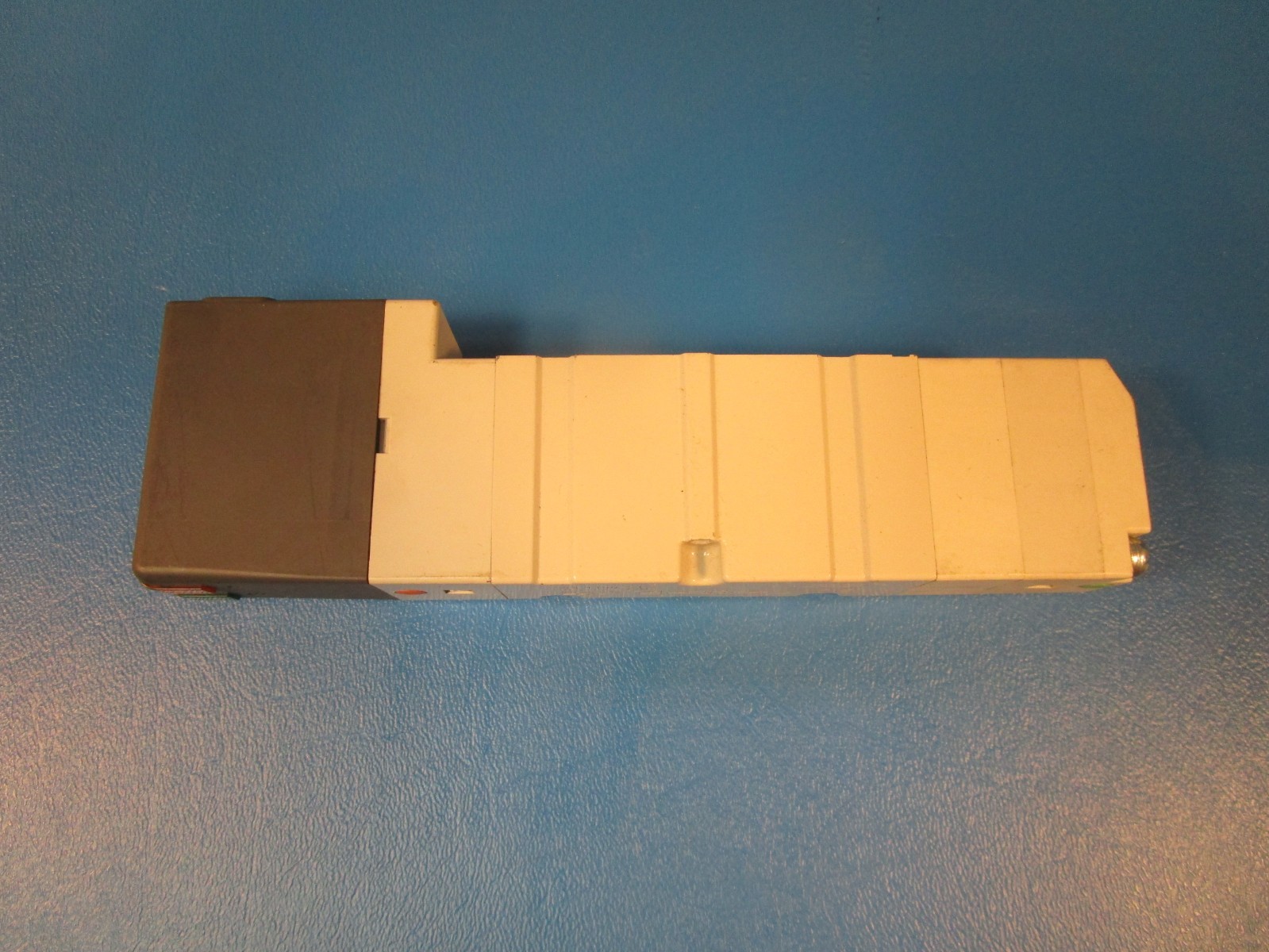 USED SMC VQC4400-51, 5 Port Solenoid Valve, Plug-in, 24 VDC