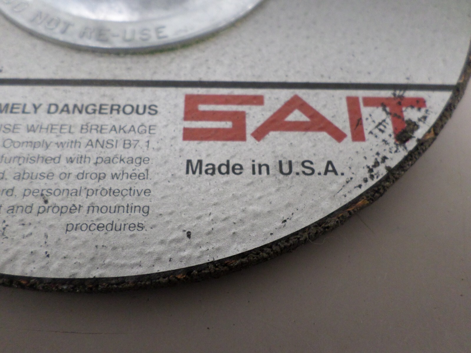 Lot of 2 – SAIT 22614 Z24R-BF 7 x 1/4 Type 27 Depressed Center Grinding Wheels