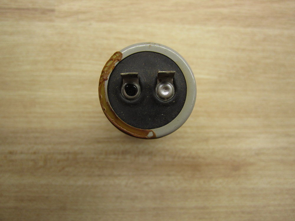 Marcon CE611WV Capacitor 2200µF 25WV UF