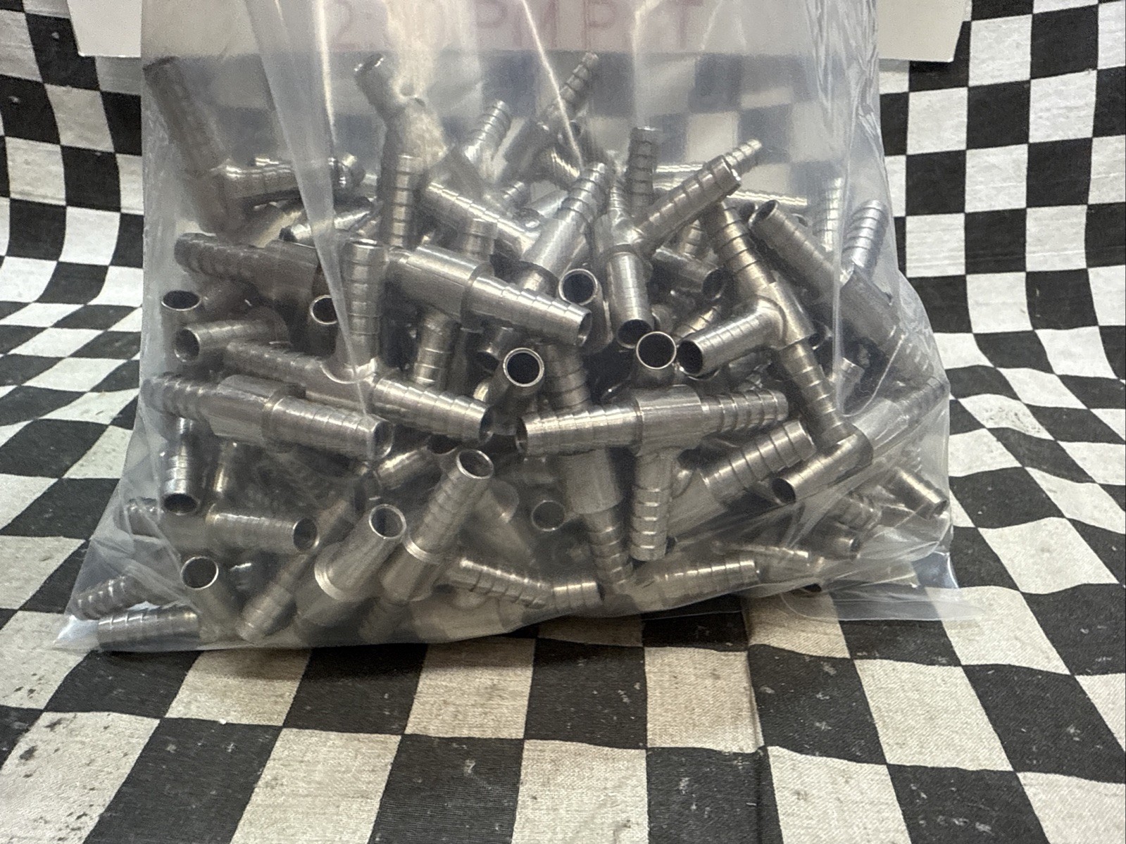 FITTINGS INC 7006, BARBED HOSE TEE 1/4″ Multiplex 7006, LOT OF 108 #118W10