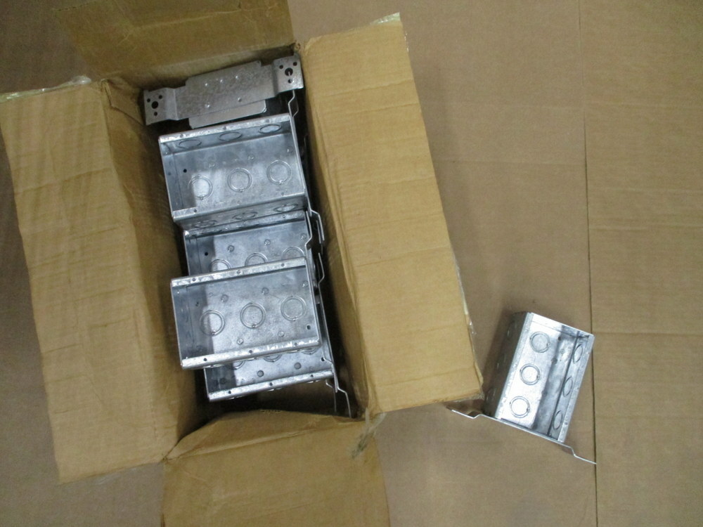 Hubbell 686 Three Gang Box (Pack of 10)