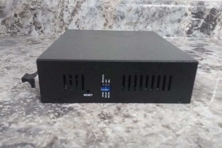 Black Box LPS500A-MM-SC-R2 10/100/1000 BASE-T PoE PSE to 1000BASE-X Converter