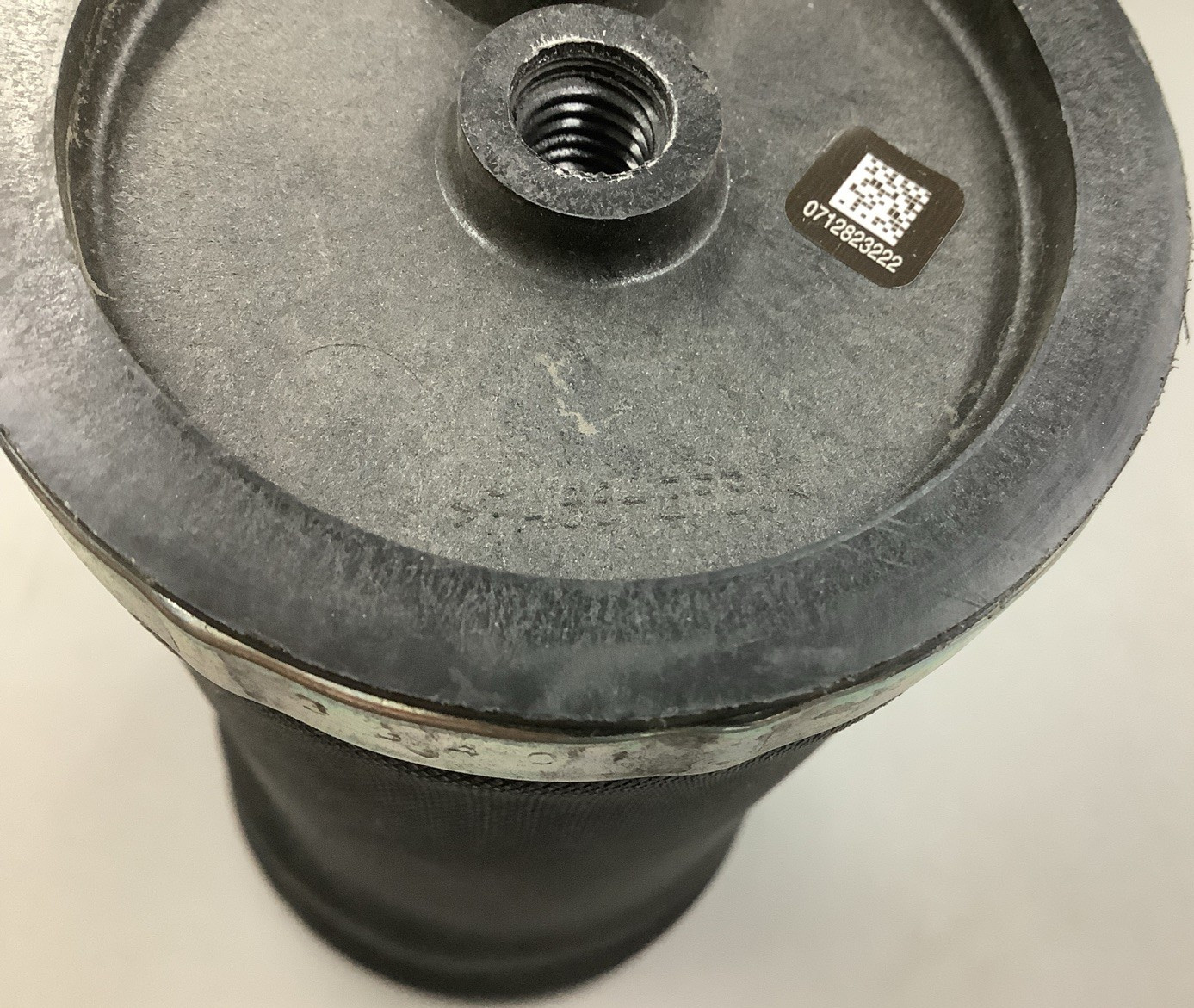Paccar 1104P005 10657AA Continental 100PSI Air Suspension Spring (B95)