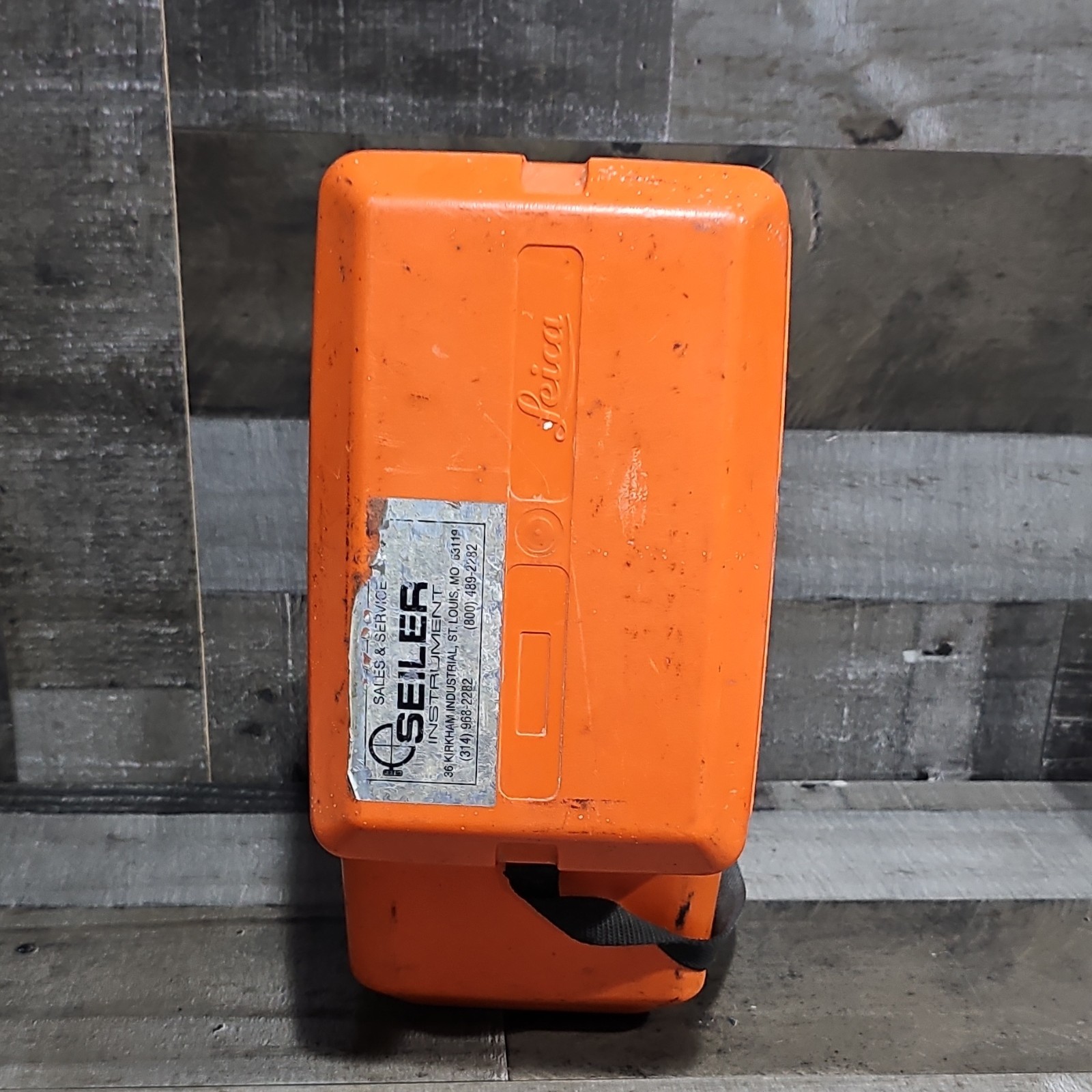 Wild Heerbrugg NA1 automatic level in working condition.