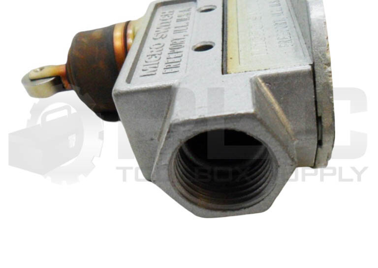 NEW MICRO SWITCH BZE6-2RN80 LIMIT SWITCH 15A 600VAC 250VDC *READ*
