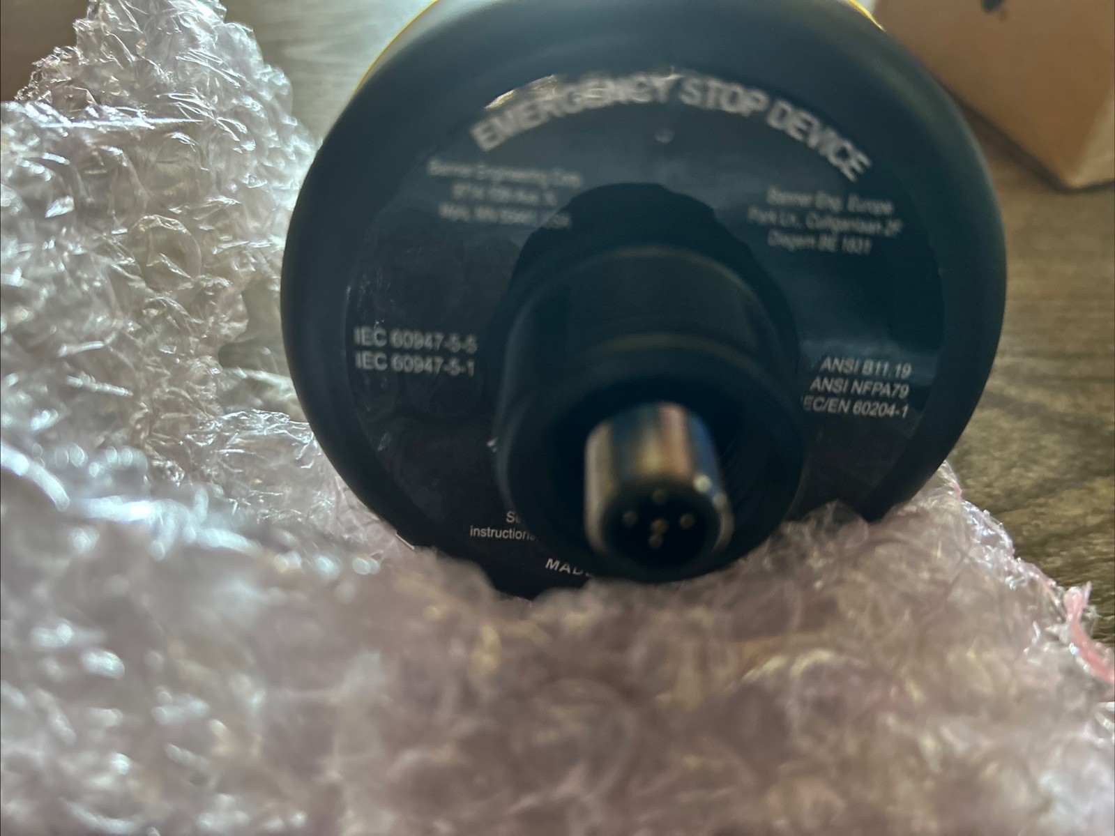NEW BANNER SSA-EB1P-02ECQ4 EMERGENCY STOP BUTTON 25298