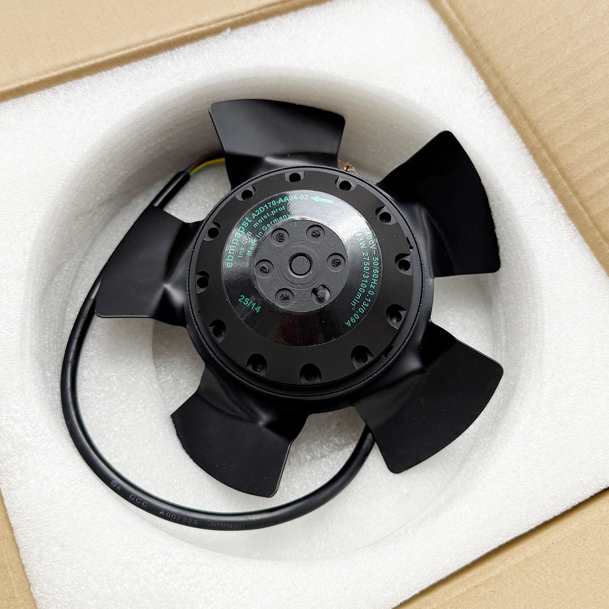 Brand New 1Pcs A2D170-AA04-02 230/400V 45/43W 0.13/0.09A cooling fan