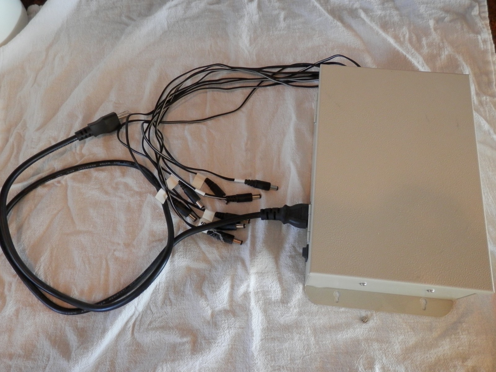GV-1120B 16 Ch PCI-E DVR CCTV GeoVision Card w/cables and DV-AT1209A-D9P PS