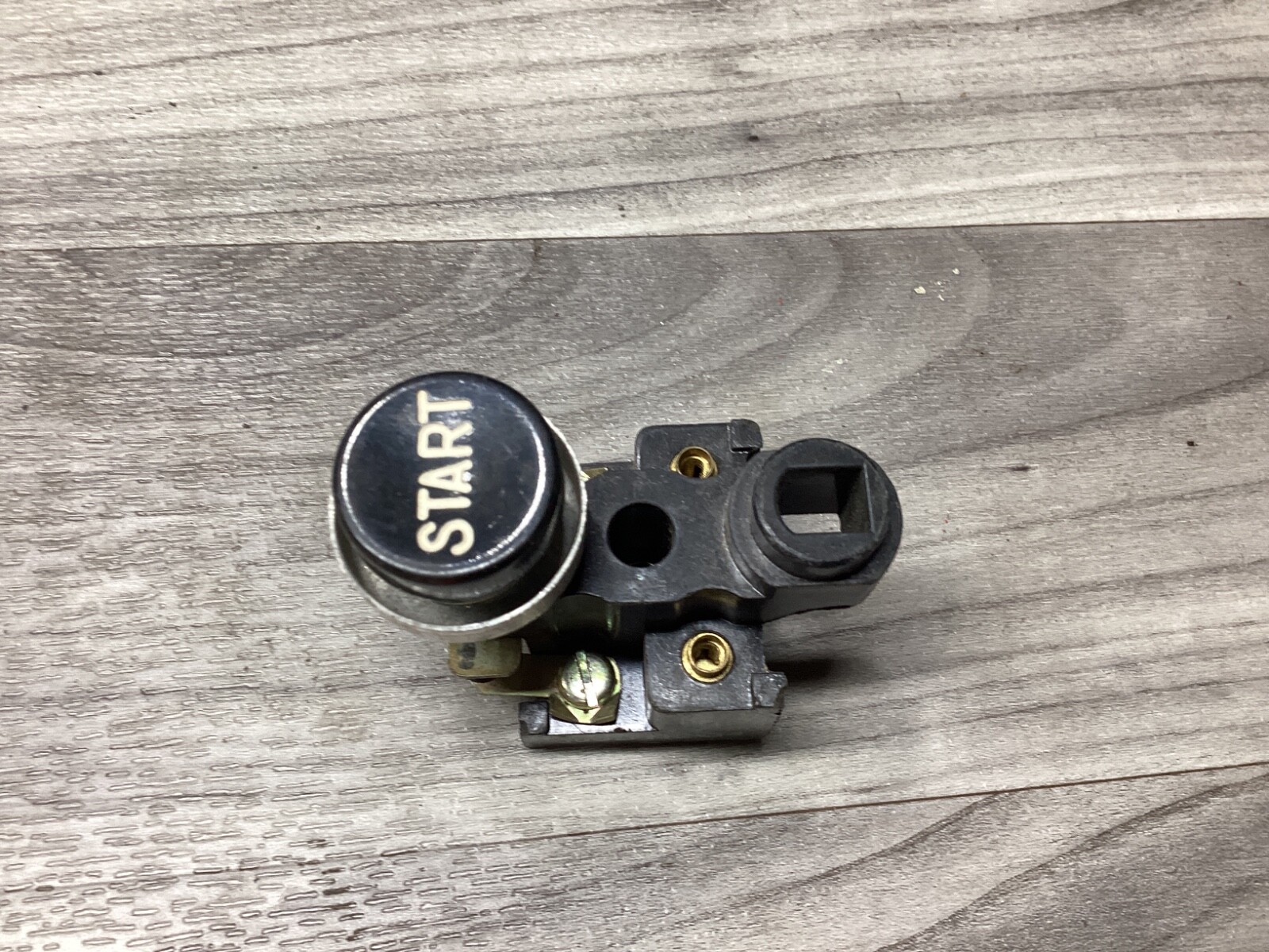 GENERAL ELECTRIC 365B112G4 STOP PUSH BUTTON #121K41*CO