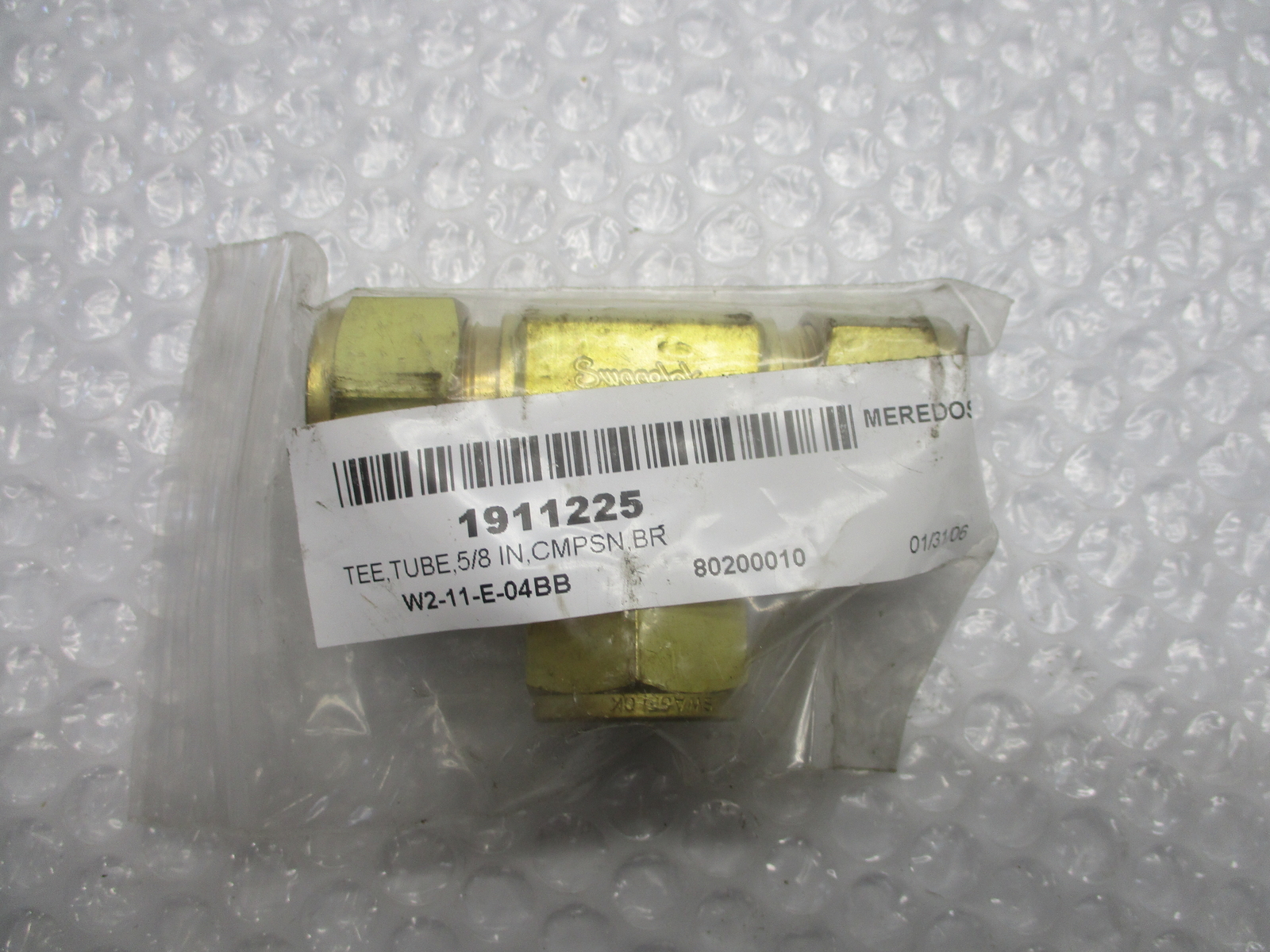 SWAGELOK 1911225 5/8 TEE TUBE NSNP