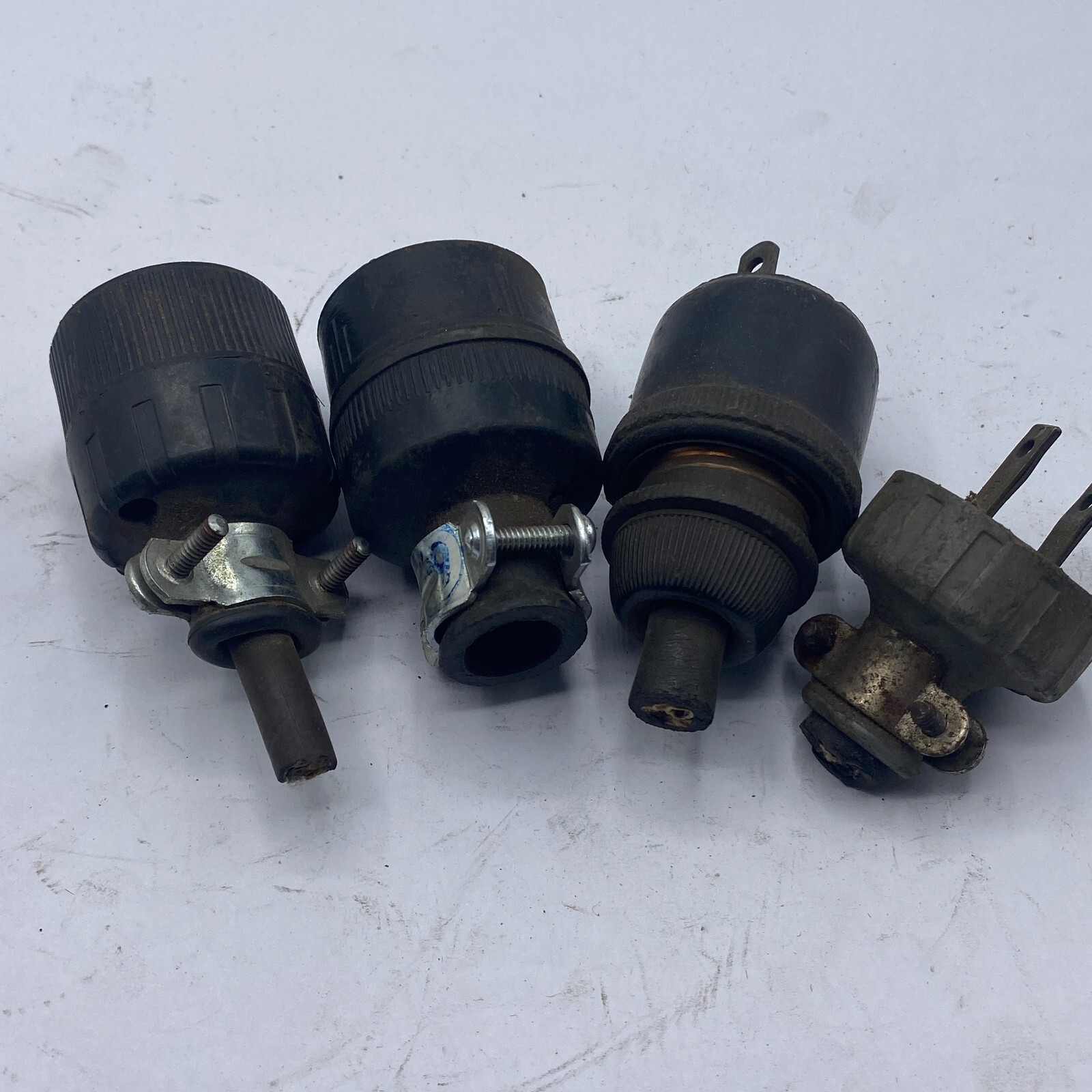 LOT OF 2 ASSORTED Male/Female Plug 15A 125V Cetelite 250V 660W EAGLE🔔