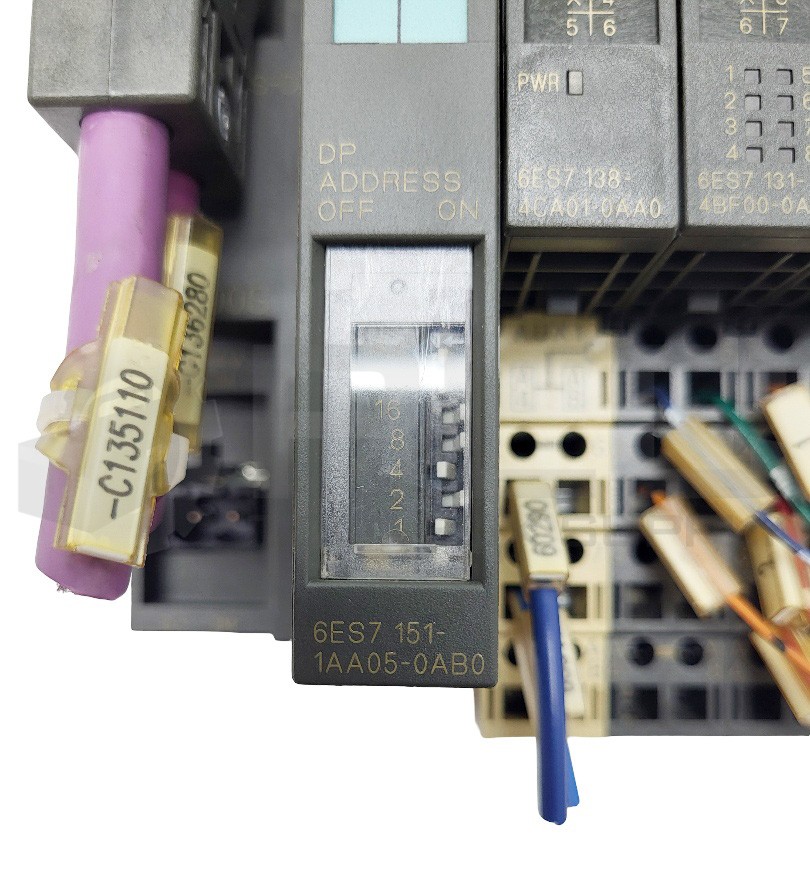 SIEMENS 6ES7 193-4JA00-0AA0 W/ 6ES7 138-4CA01-0AA0 W/ 6ES7 131-4BF00-0AA0