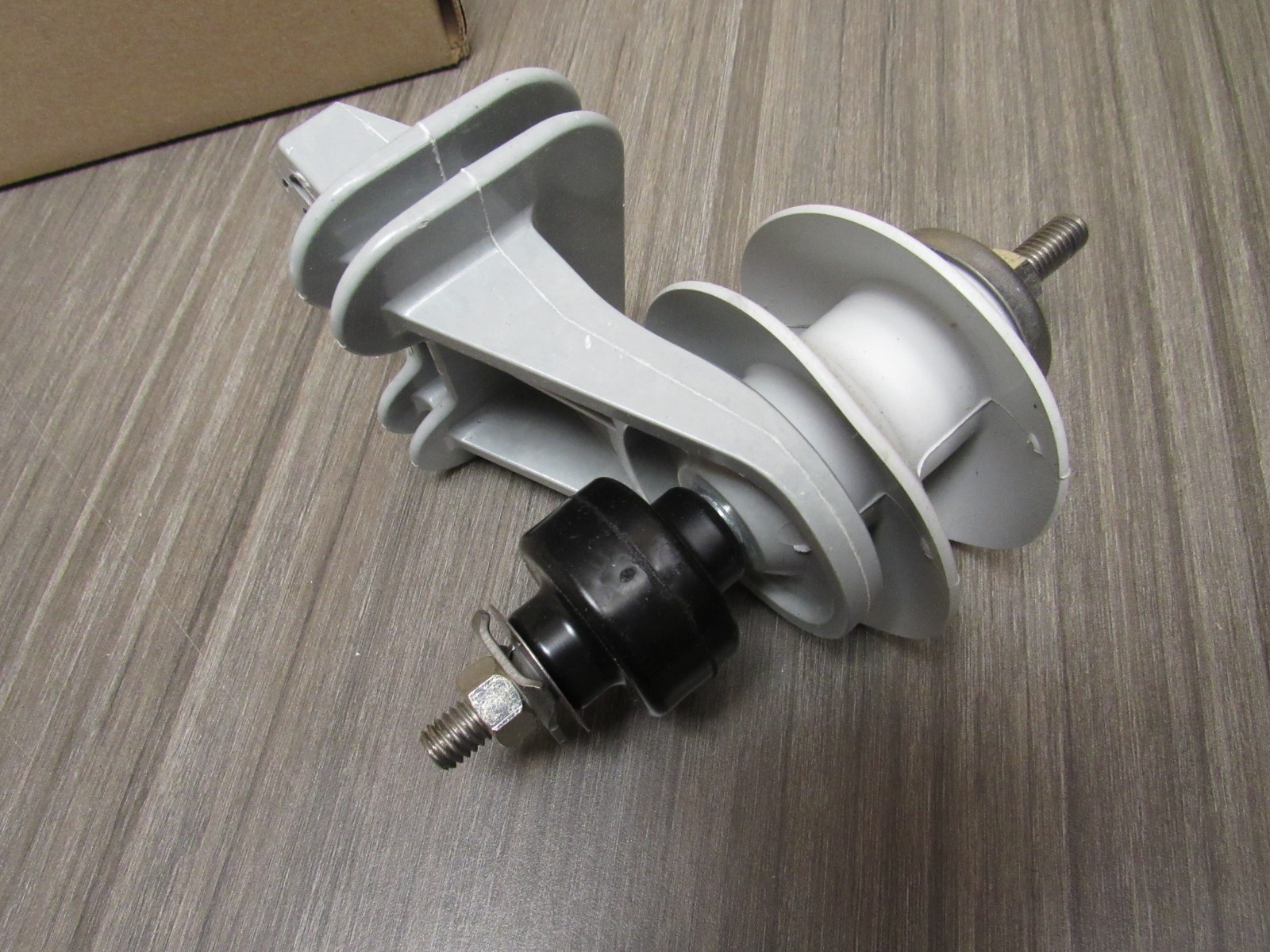 Eaton Cooper UNS03030B1A1A13 3KV UltraSIL Housed VariStar MOV surge arrestor