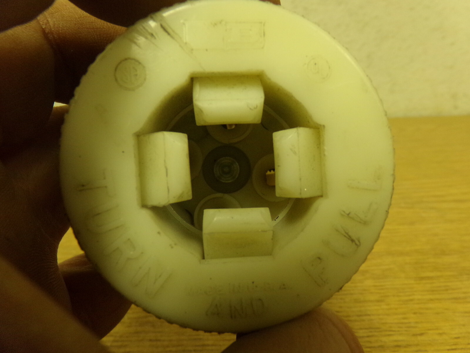 Turn and pull 20A 25V 30 Nema L15-20 Plug *FREE SHIPPING*