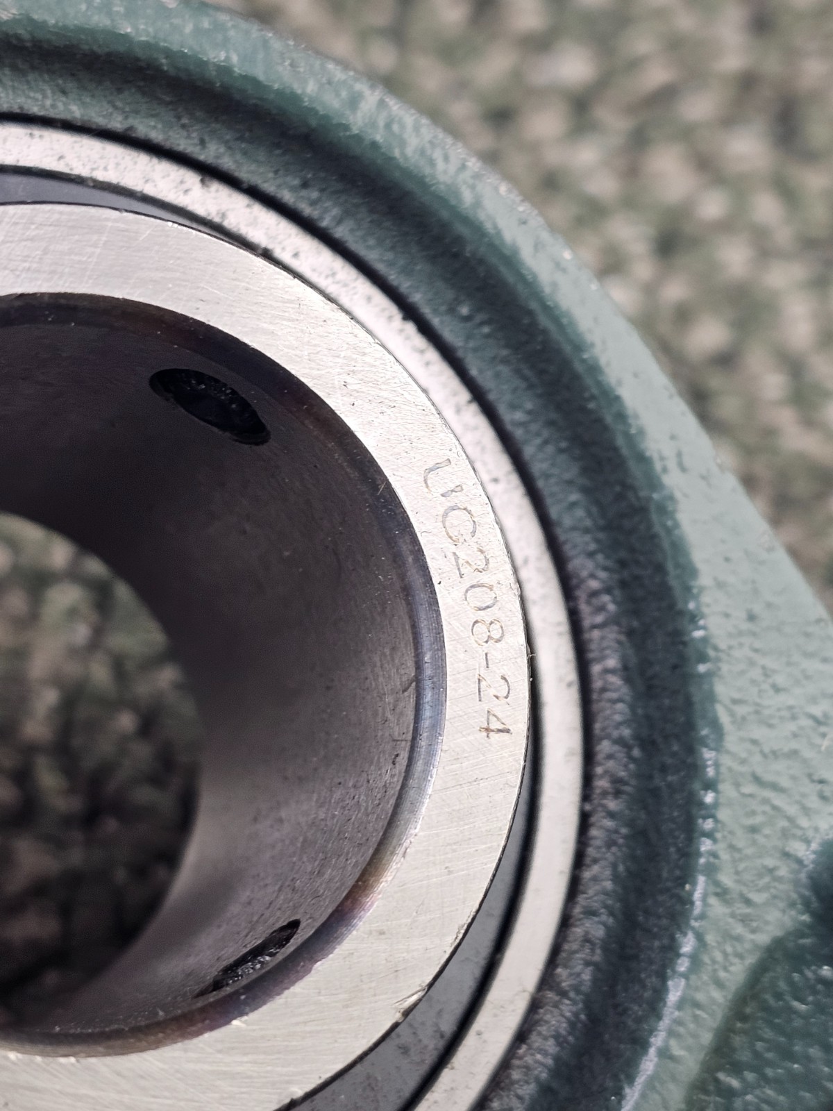 PGN P208 UC208-24 INSERT 2-BOLT PILLOW BLOCK BEARING