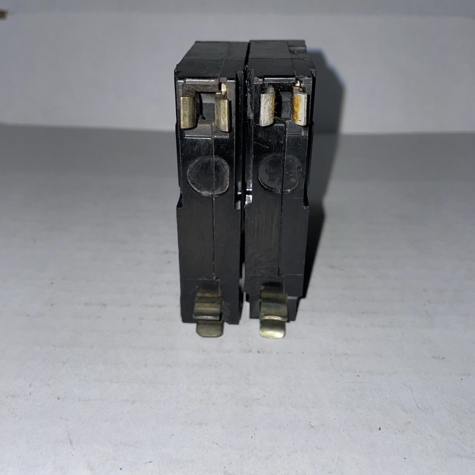 PACK OF 2 Square D QO115 1-pole 15A Circuit Breaker AD-9011 TESTED