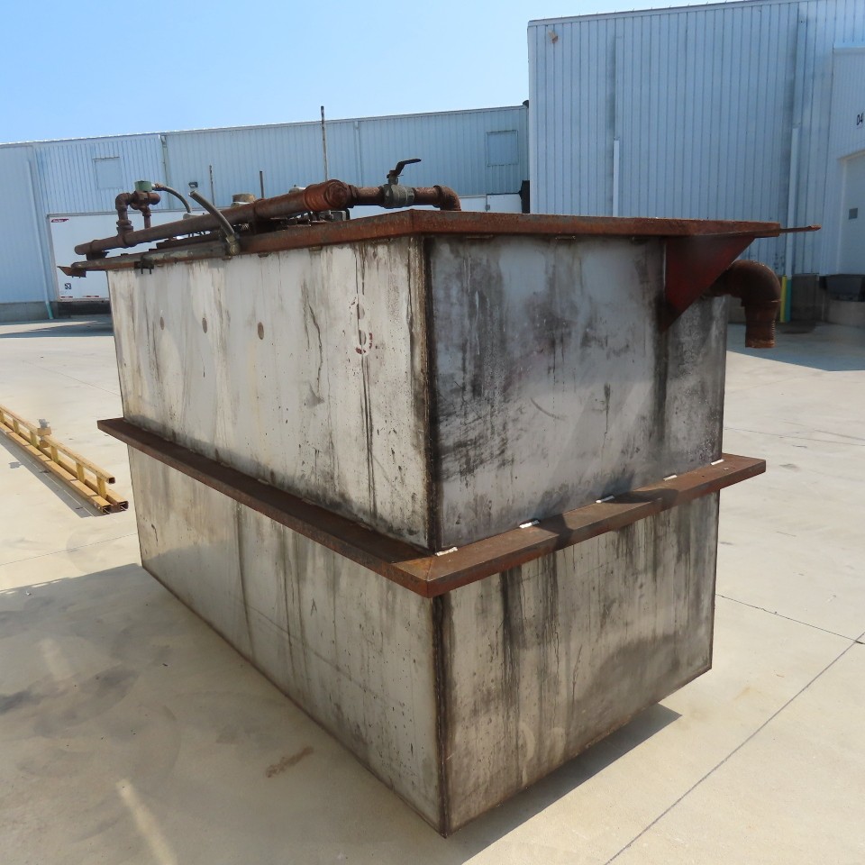 1000 Gallon Open Top Steel Waste Oil Recovery Storage Tank 96″ x 48″ x 96″H Tank