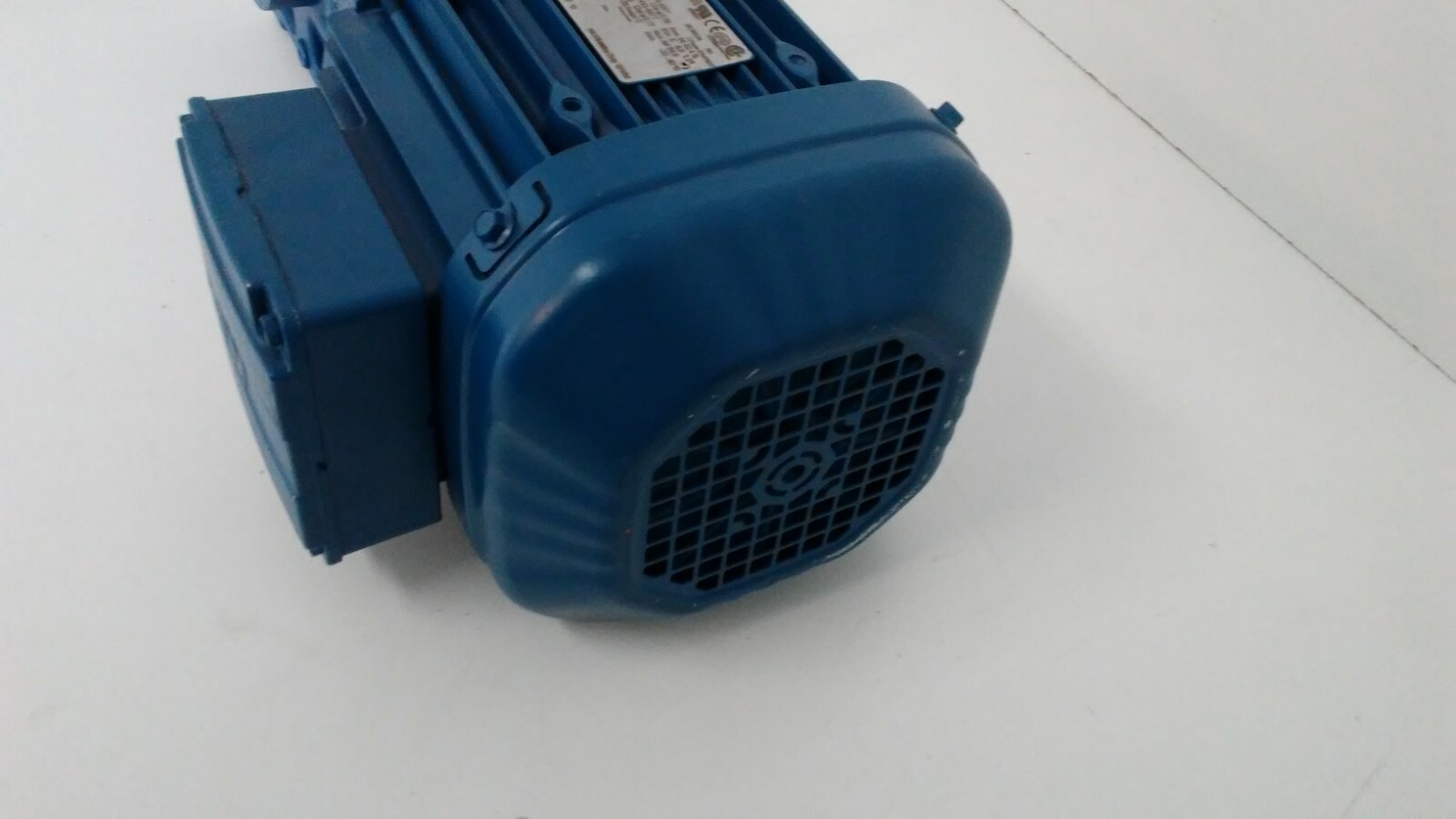 NEW UNUSED! SEW EURODRIVE 1.1/1.5HP GEAR MOTOR SA57DRE90M4/Z