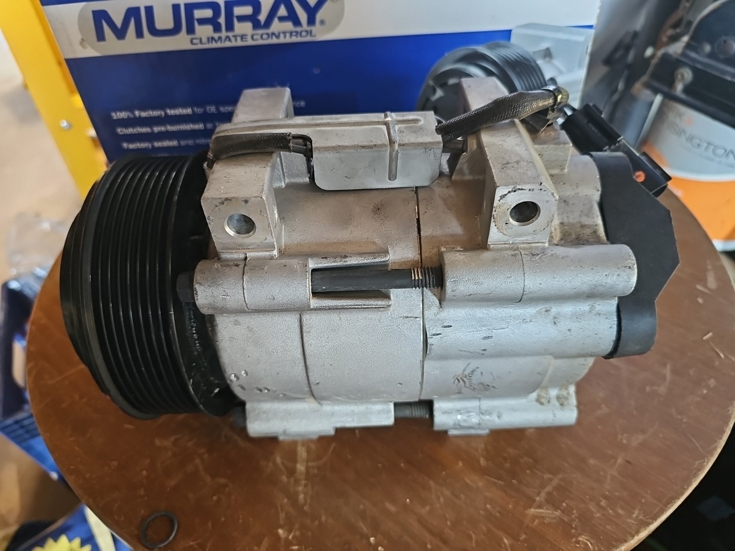 MURRAY 68182 A/C COMPRESSOR OPEN BOX