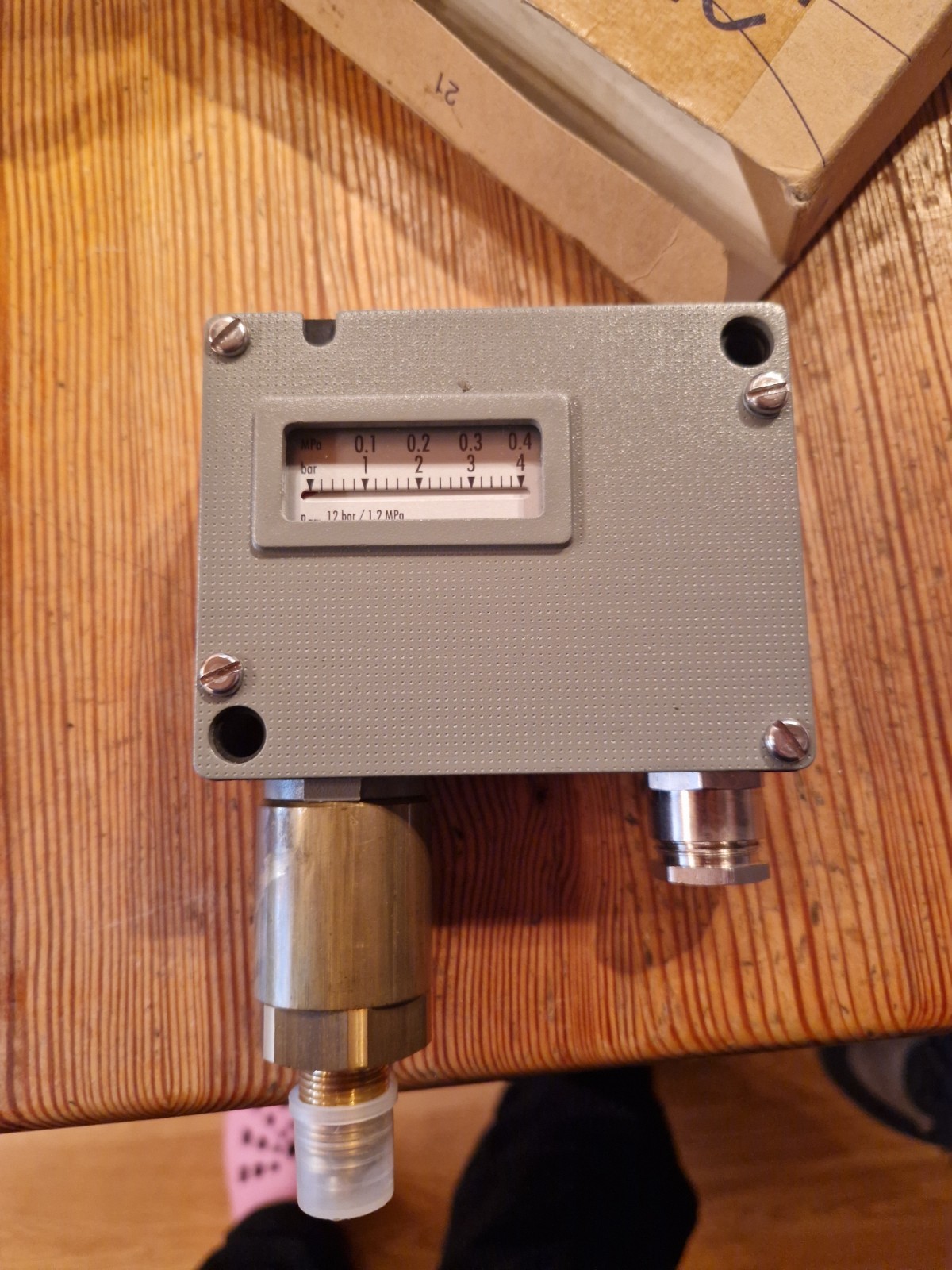 Alfa Laval pressure switch, 176373601, new in open box.