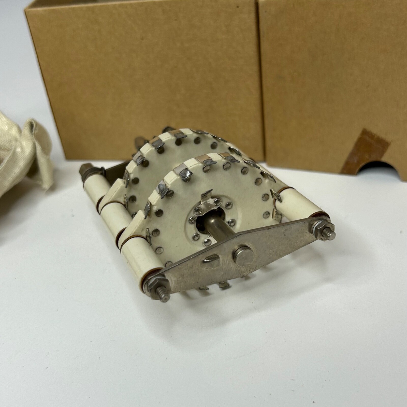 AC Spark Plug F350-7630628 Rotary Selector Switch F3507630628 New Old Stock