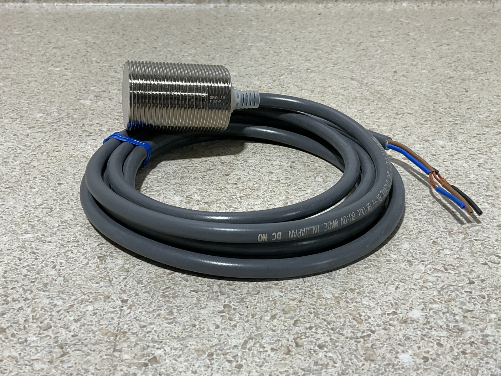 Omorn E2E-X10E1-9 10mm NEW