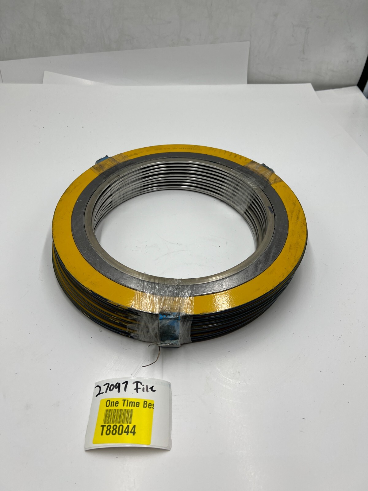(QTY 10) Flexitallic Spiral Wound Gasket 8″ 300 ASME B16.20 347/347/FG Yellow