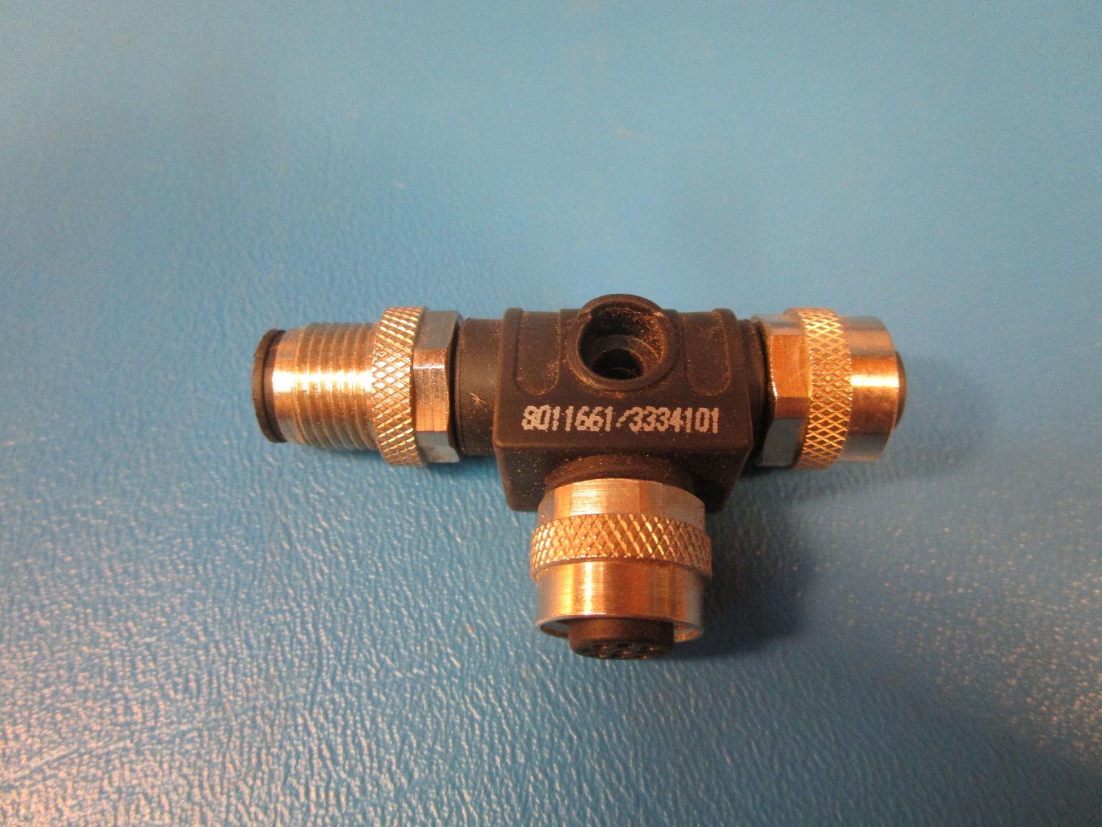 ESCHA 8011661/3334101, M12 Tee Connector, 60V, 2-M12 FEM, 1-M12 5 Pole Male