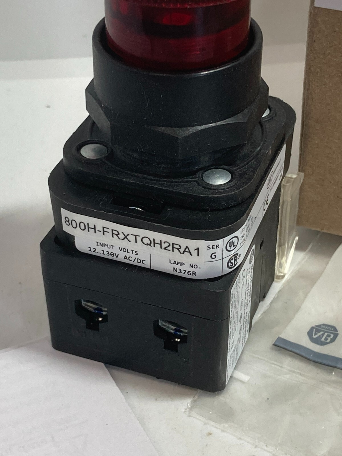 ALLEN BRADLEY 800H-FRXTQH2RA1 PUSHPULL 2 POS TWIST REL RED 1NO/1NCLB SERIES G