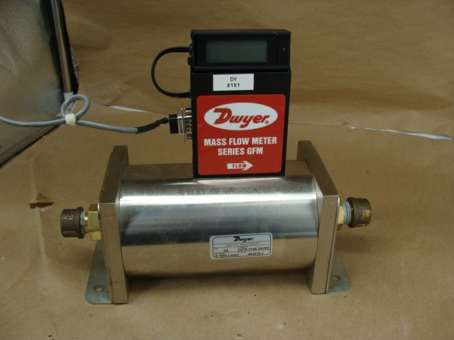 DWYER GFM-2145-24VDC MASS FLOW METER SERIES GFM 500PSI MAX 0-1000 L/MIN 12-26VDC
