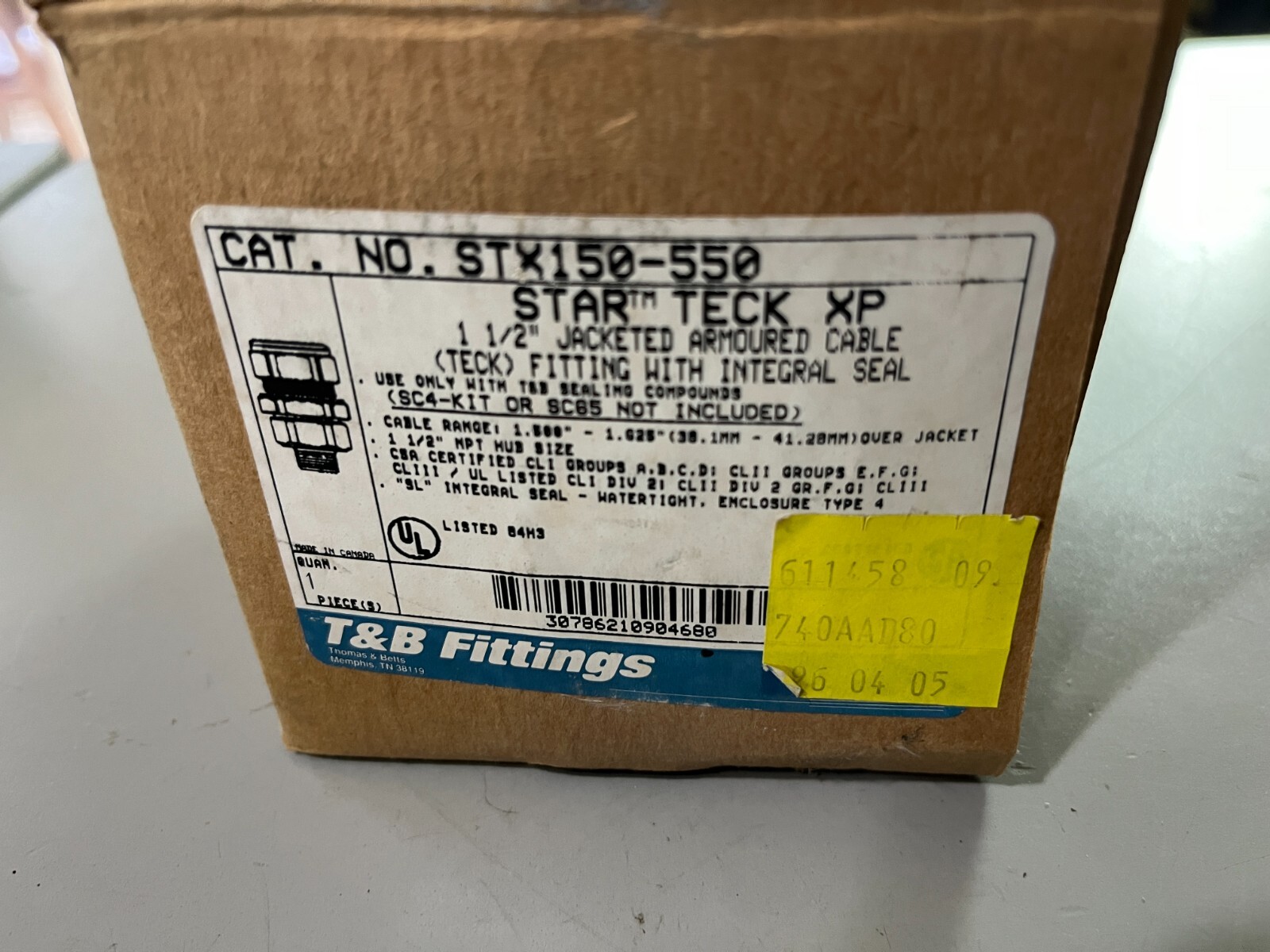 T&B Fittings, 1 1/2″ Jacketed Armoured Cable Fitting w/Integral Seal, STX150-550
