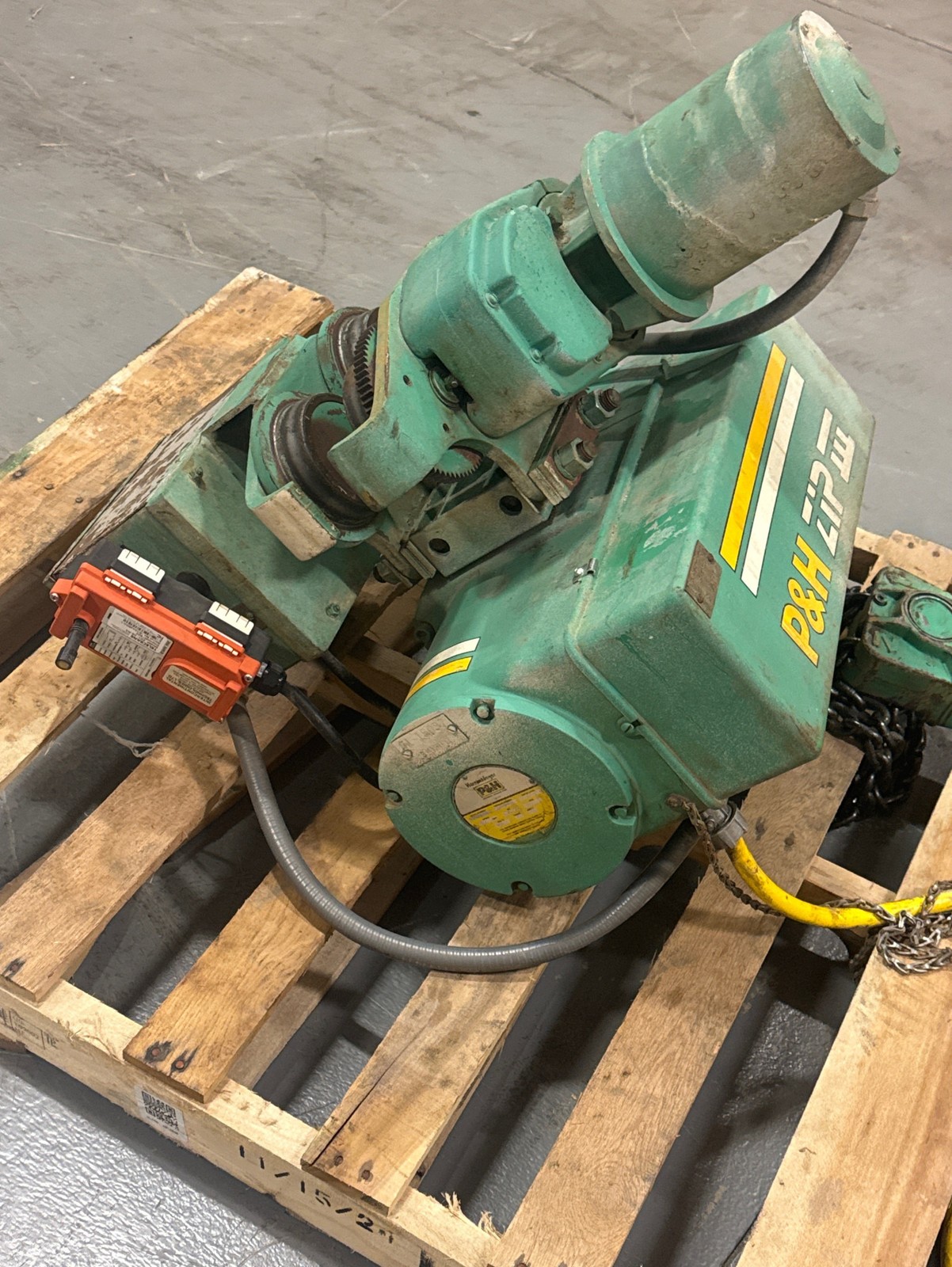 P&H ZIP III 2 TON ELECTRIC CHAIN HOIST 230/480V 3PH W/TROLLEY